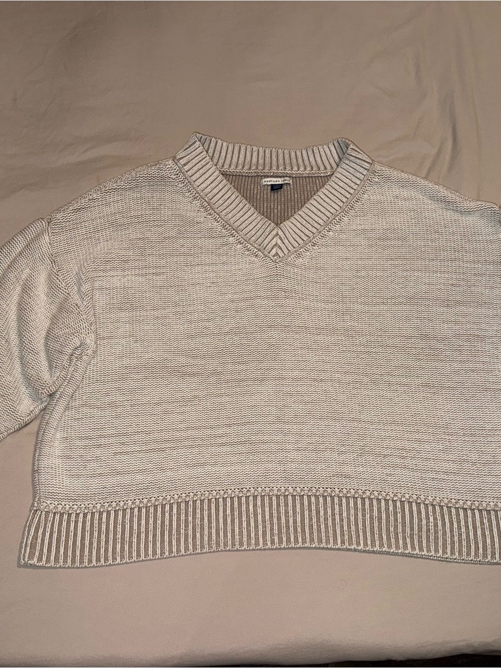 American Eagle XL Cream V-Neck Knit Sweater